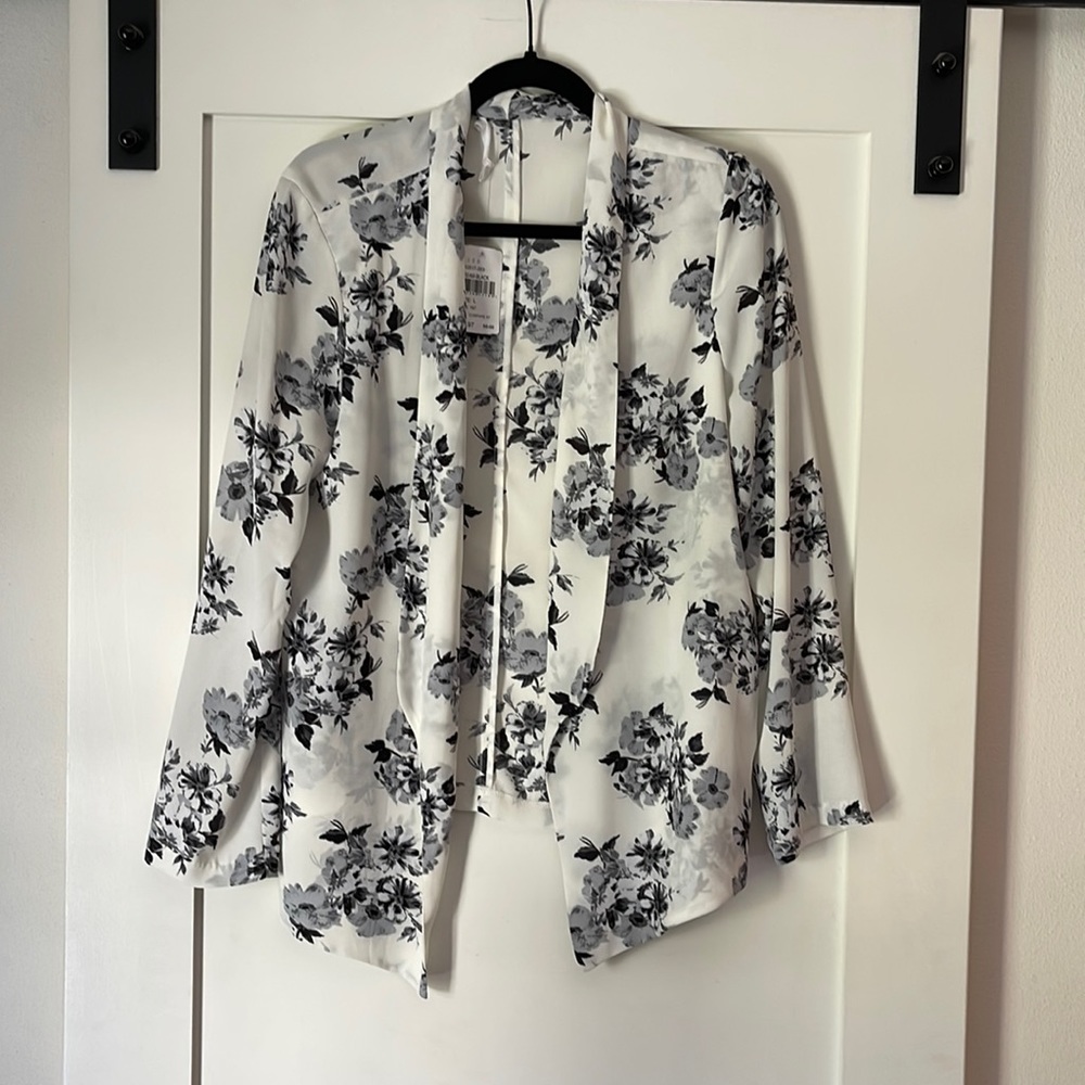 NWT Lush Kimono Style Top